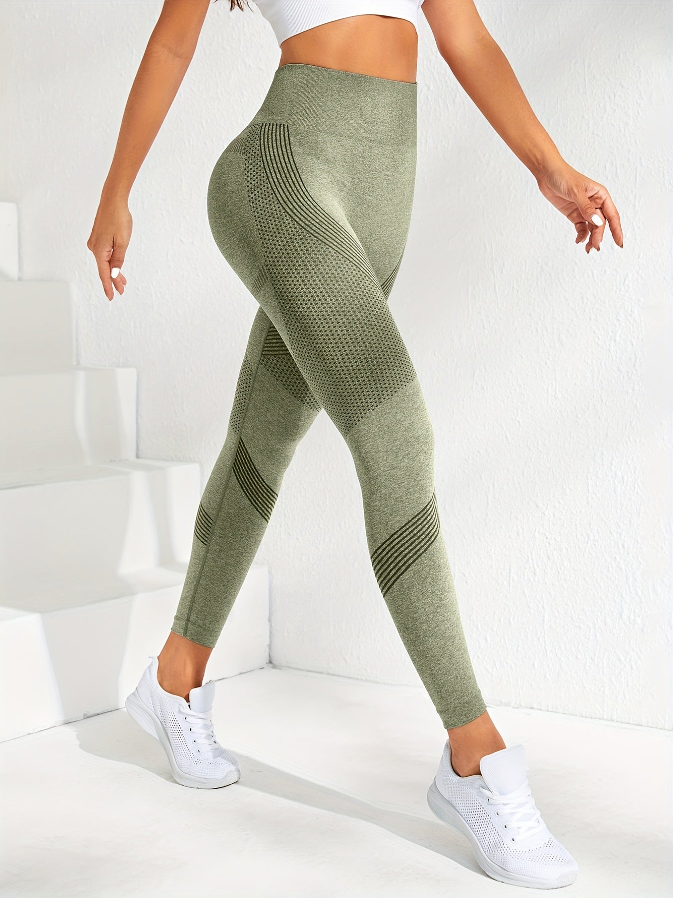 Seamless Striped Butt-Lift Yoga Leggings