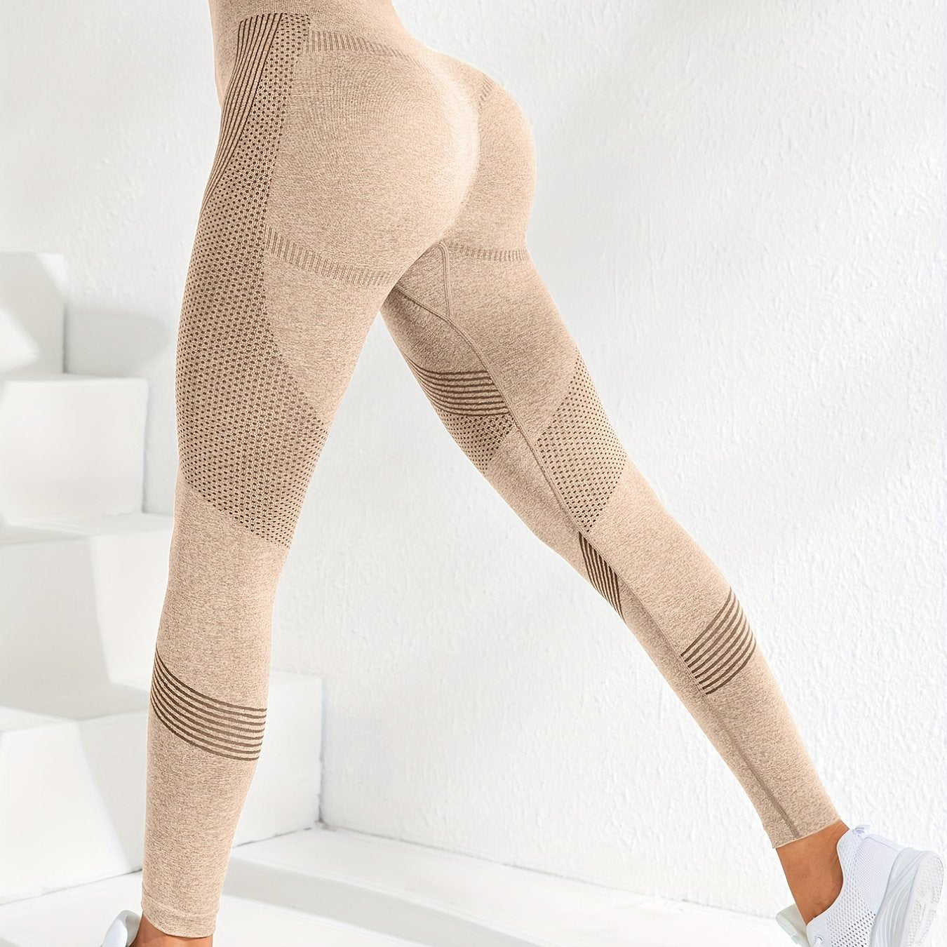 Seamless Striped Butt-Lift Yoga Leggings
