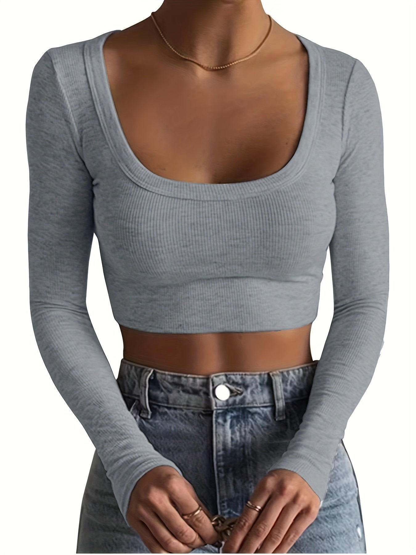 Chic All-Season Scoop Neck Crop Top
