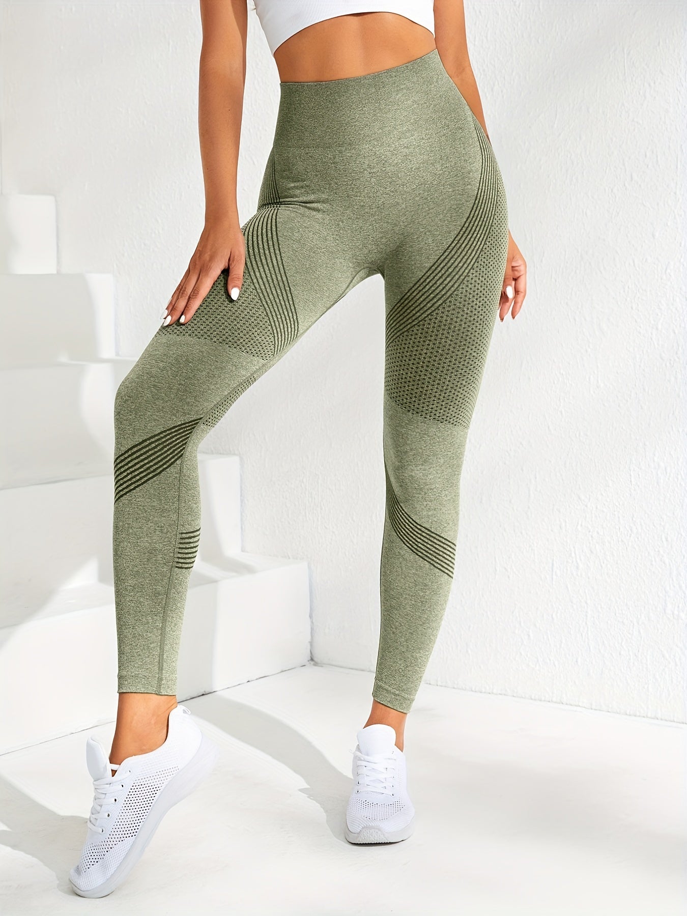 Seamless Striped Butt-Lift Yoga Leggings