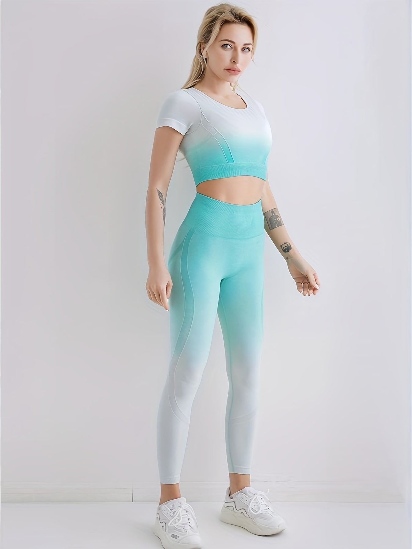 Gradient Yoga Set: Crop Top & High-Waist Leggings