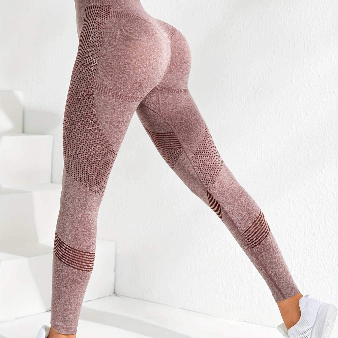 Seamless Striped Butt-Lift Yoga Leggings