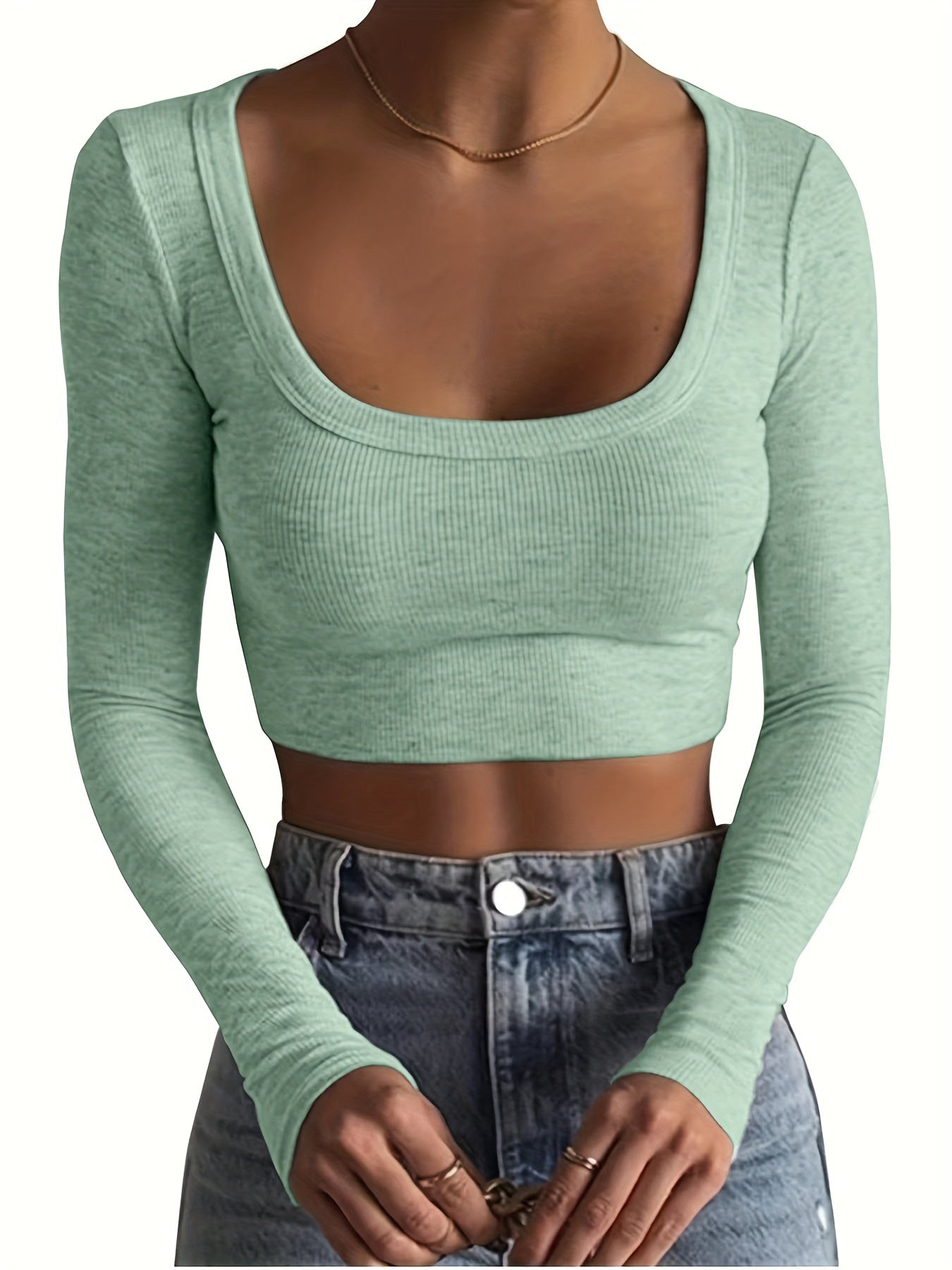 Chic All-Season Scoop Neck Crop Top