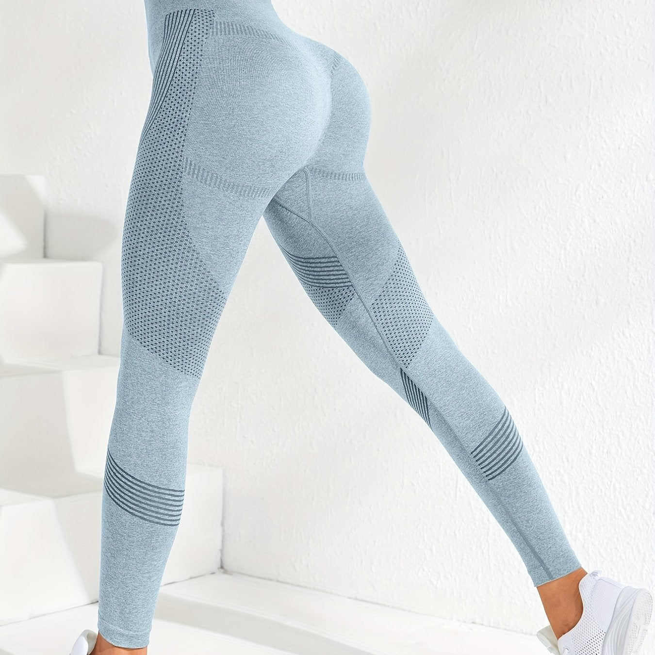 Seamless Striped Butt-Lift Yoga Leggings