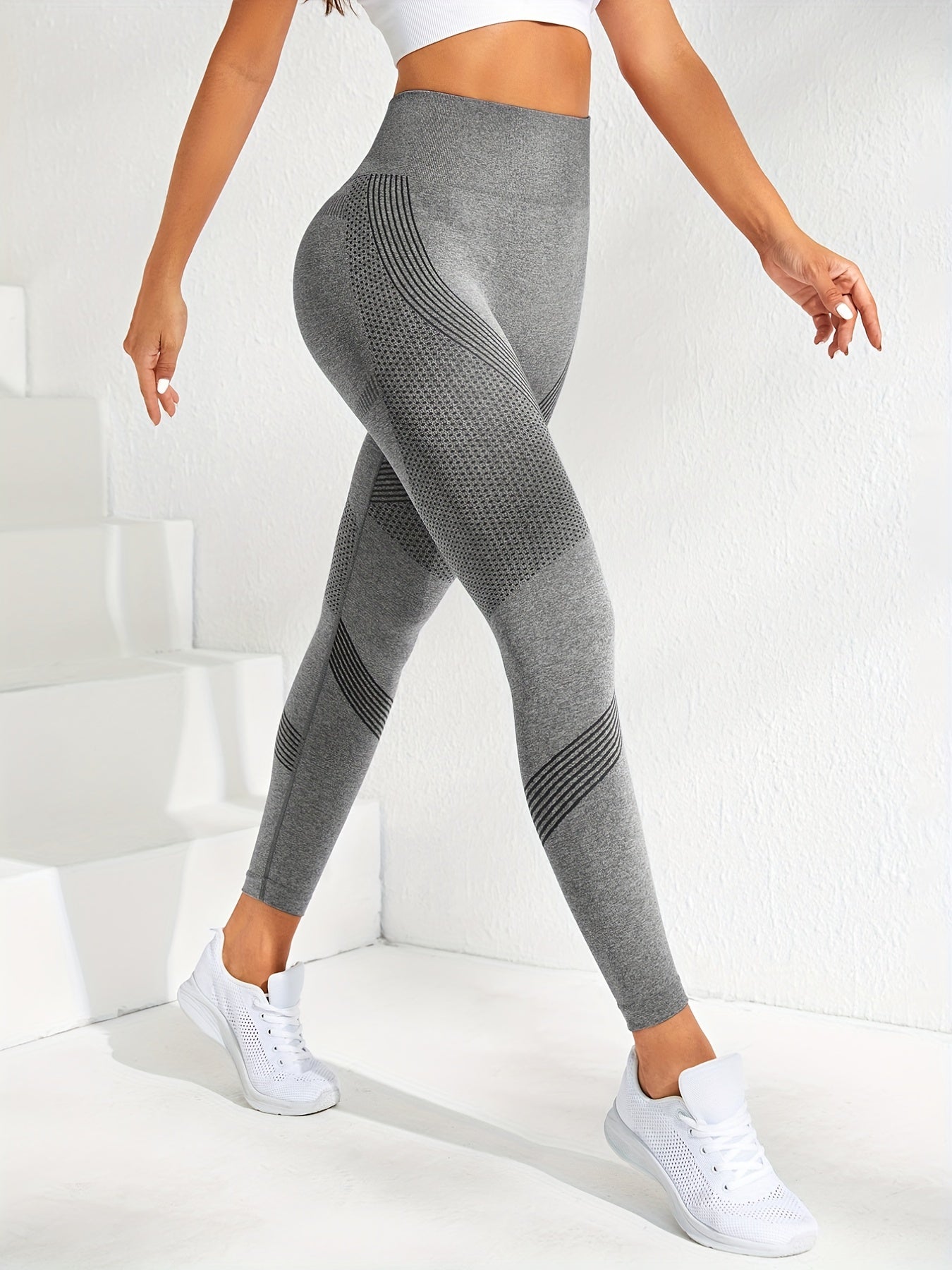 Seamless Striped Butt-Lift Yoga Leggings