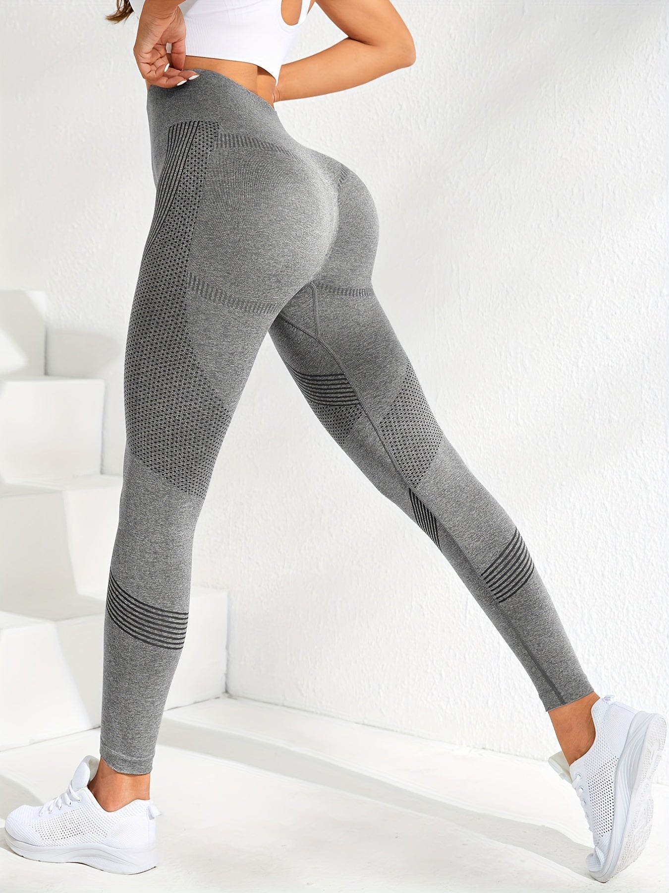 Seamless Striped Butt-Lift Yoga Leggings