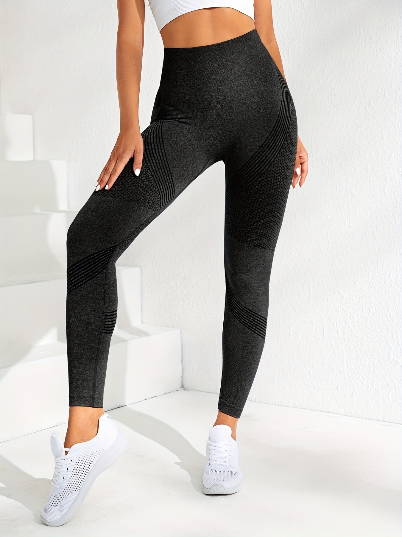 Seamless Striped Butt-Lift Yoga Leggings