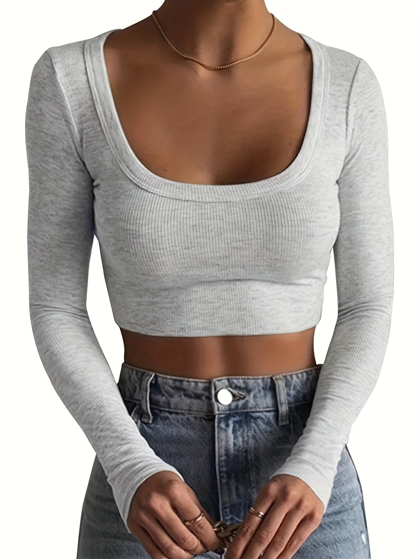 Chic All-Season Scoop Neck Crop Top