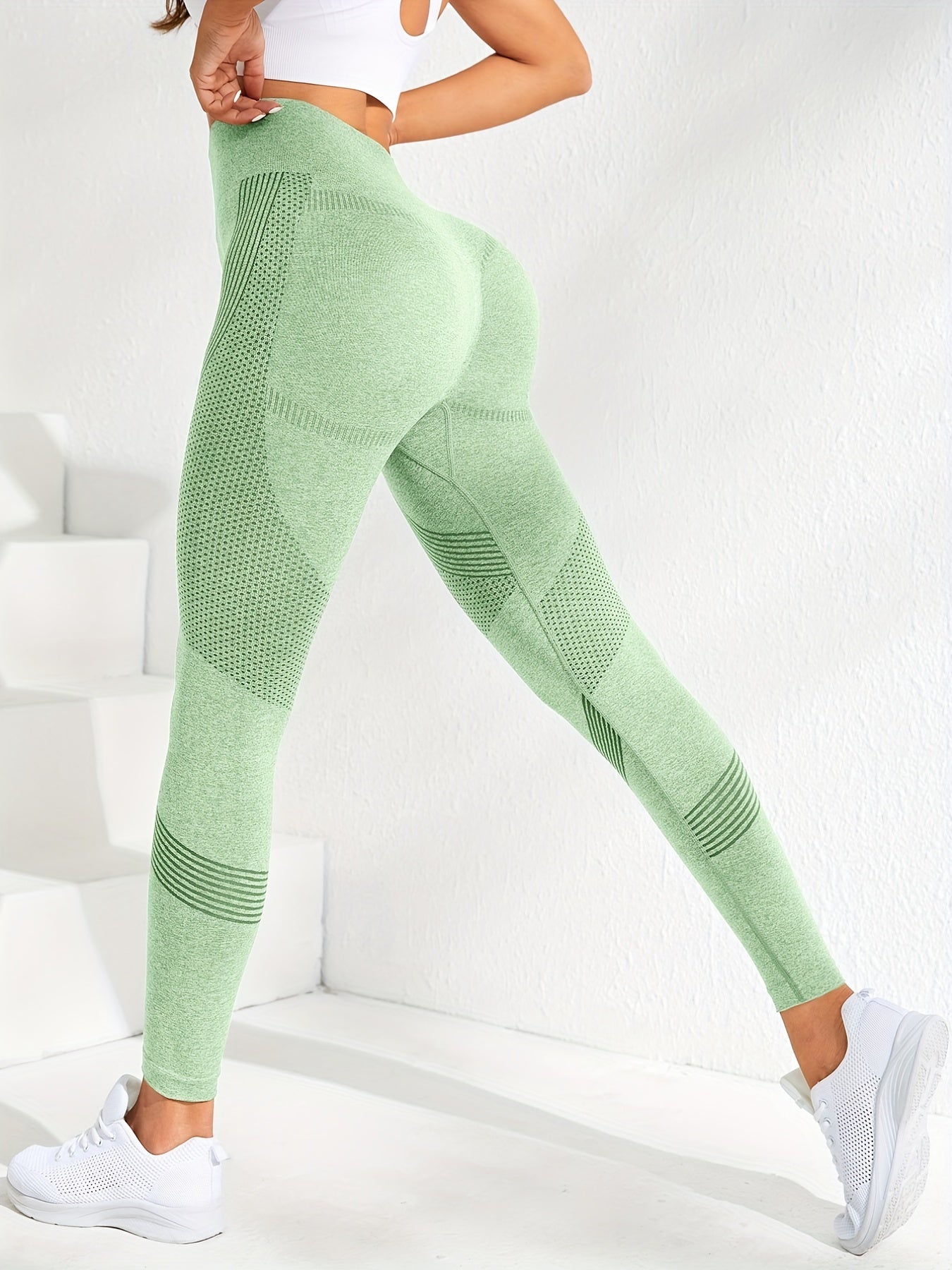 Seamless Striped Butt-Lift Yoga Leggings
