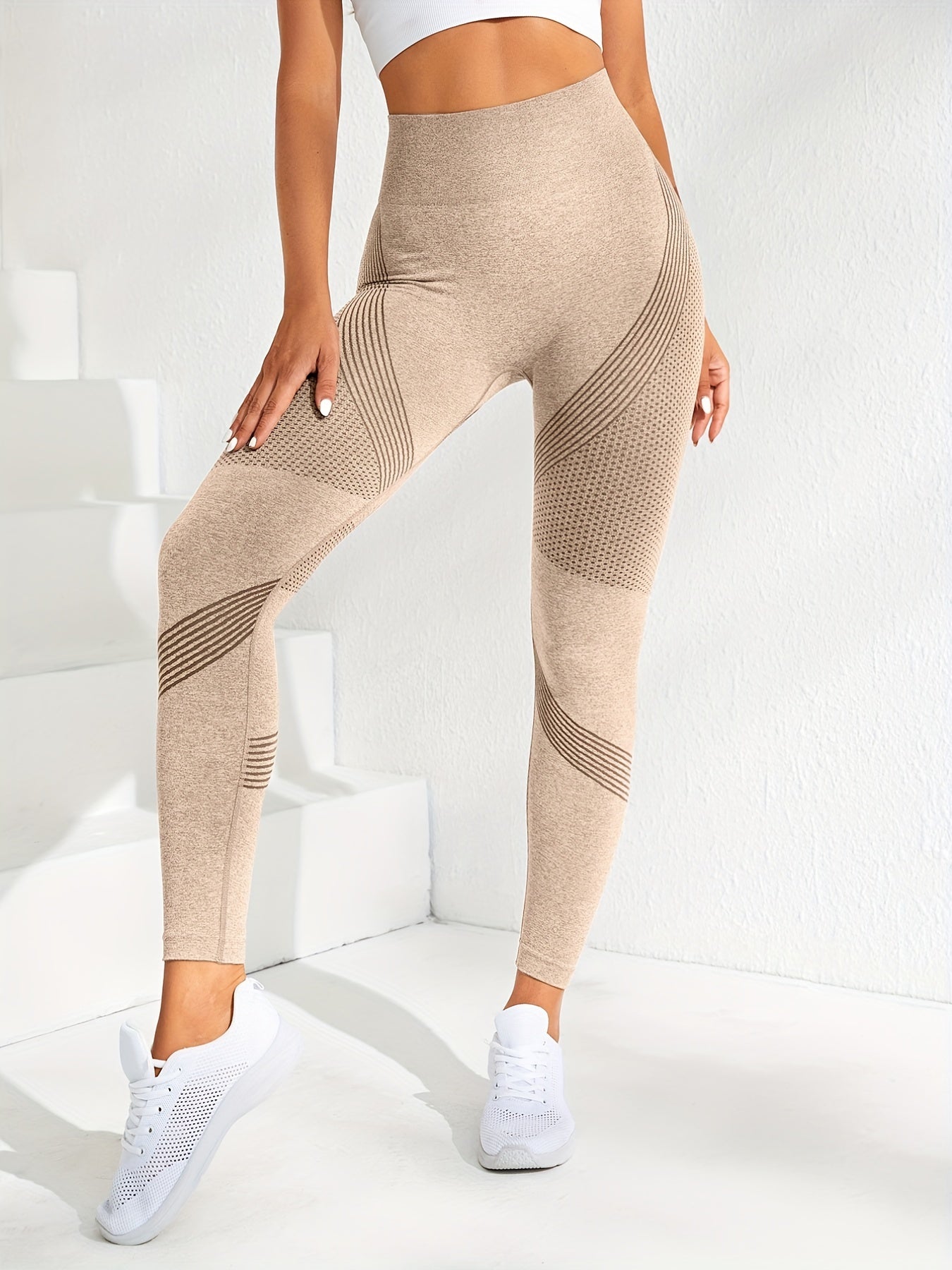Seamless Striped Butt-Lift Yoga Leggings