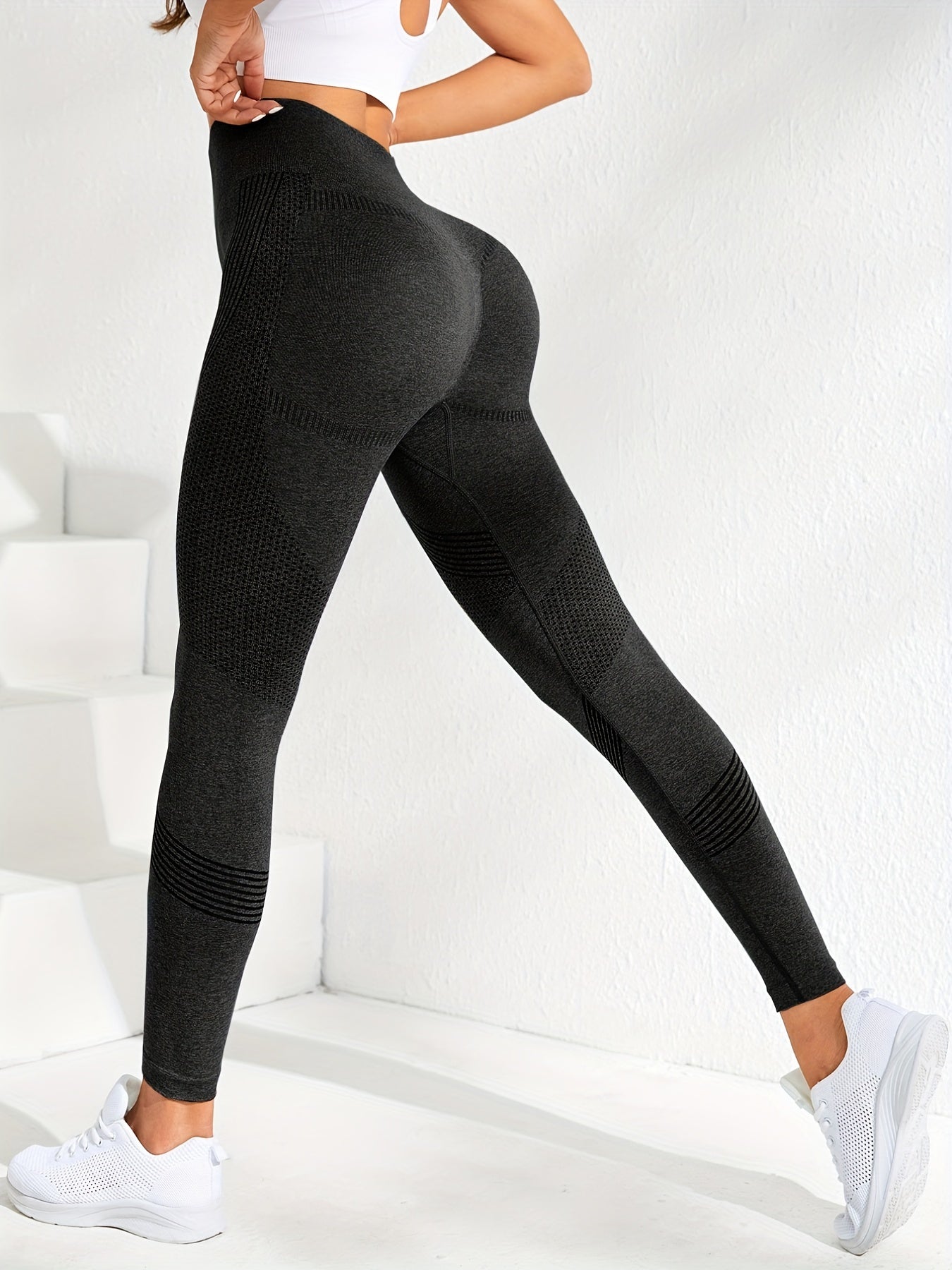 Seamless Striped Butt-Lift Yoga Leggings